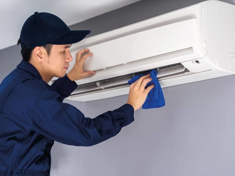 Vệ Sinh Máy Lạnh Tại Dĩ An